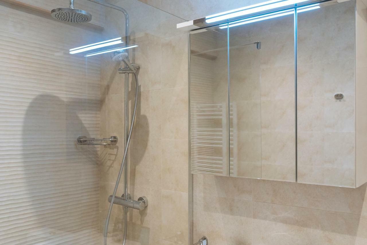 Апартаменты Luxury Flat 8 Near Metro Бухарест Экстерьер фото